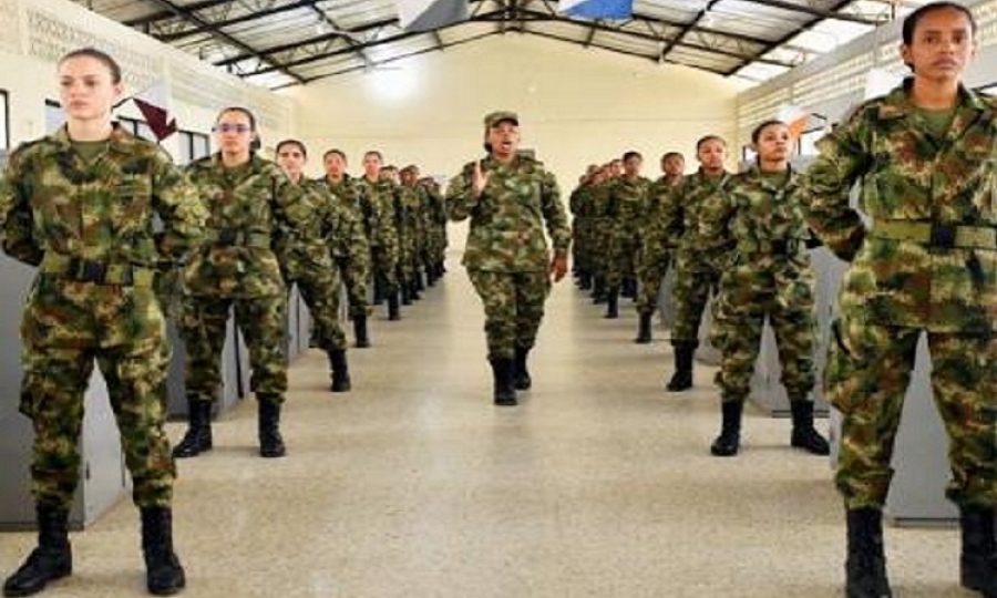 Corte Constitucional:  Servicio militar para mujeres seguirá siendo voluntario