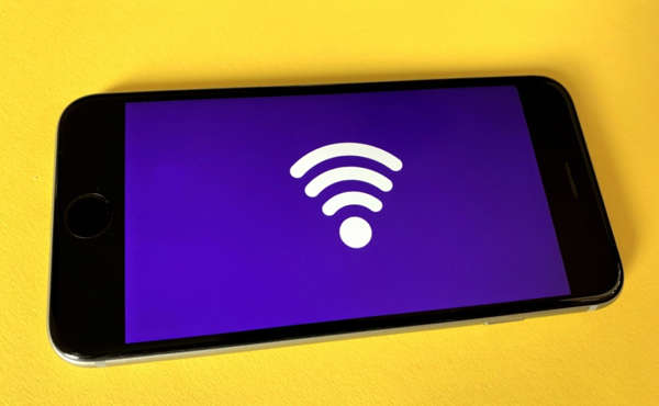 ¿Por qué es tan importante desactivar el Wifi de su celular al salir de casa?