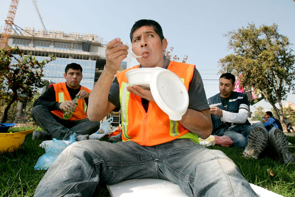 ¿El tiempo de almuerzo cuenta como hora laboral? Esto dice la norma