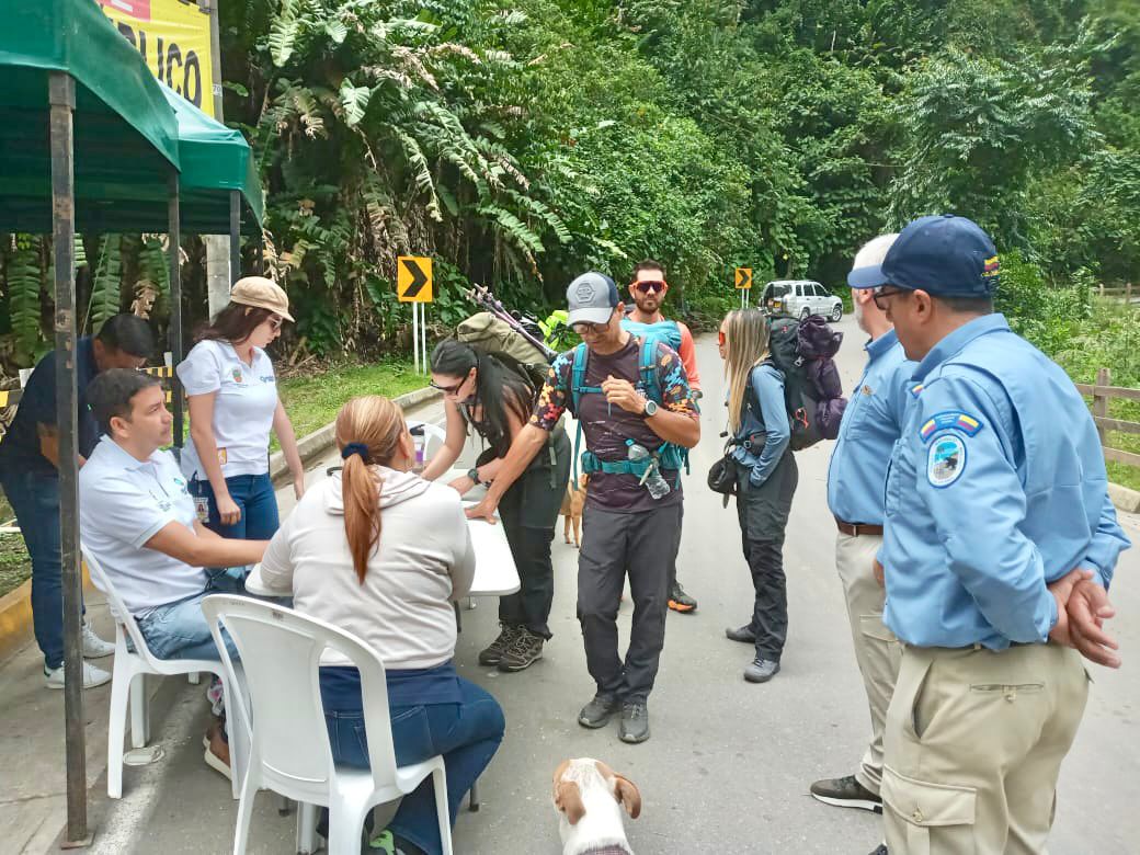 Sanos y salvos se encuentran los montañistas en el Nevado del Tolima