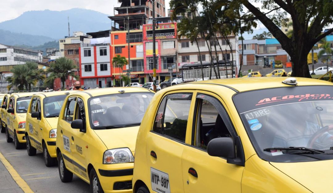 Taxistas: entidades donde pueden reclamar el subsidio para la gasolina