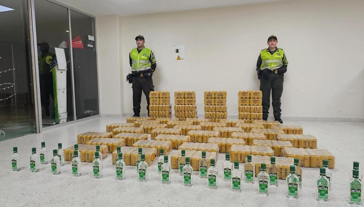 Se incautaron más de mil unidades de cerveza y aguardiente de contrabando