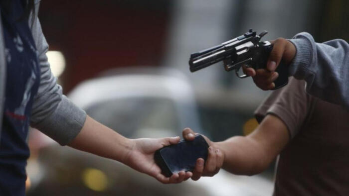 Por decreto, Gobierno autorizará software para autodestruir celulares robados