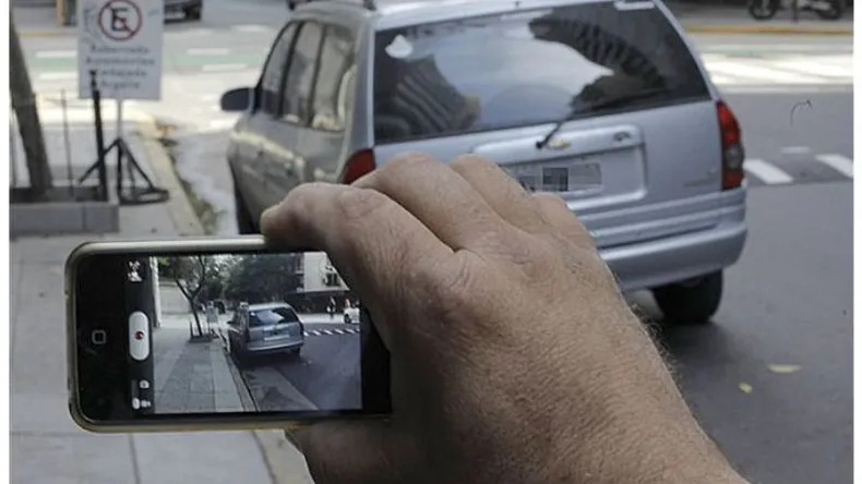 Así funciona la plataforma para denunciar a conductores imprudentes